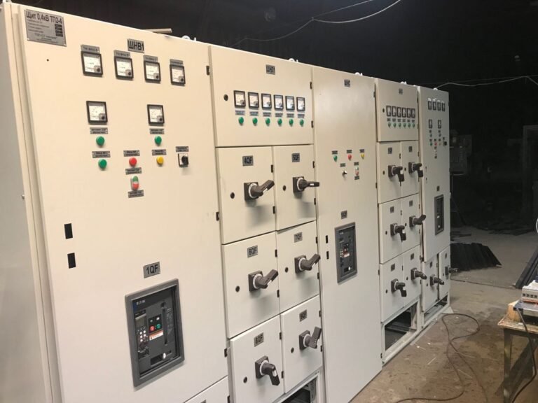 1600 A Main Low-Voltage Distribution Board